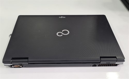 İkinci El NotebookFUJITSUFujitsu LifeBook E751-İntel İ7 2620m 4 Ram 120GB(Sıfır)SSD 15.6'' 2.EL Laptop