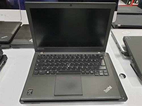 İkinci El NotebookLENOVOLENOVO X240-İ5 4300U-8GB Ram-500GB  HDD-12.5-2.EL Notebook